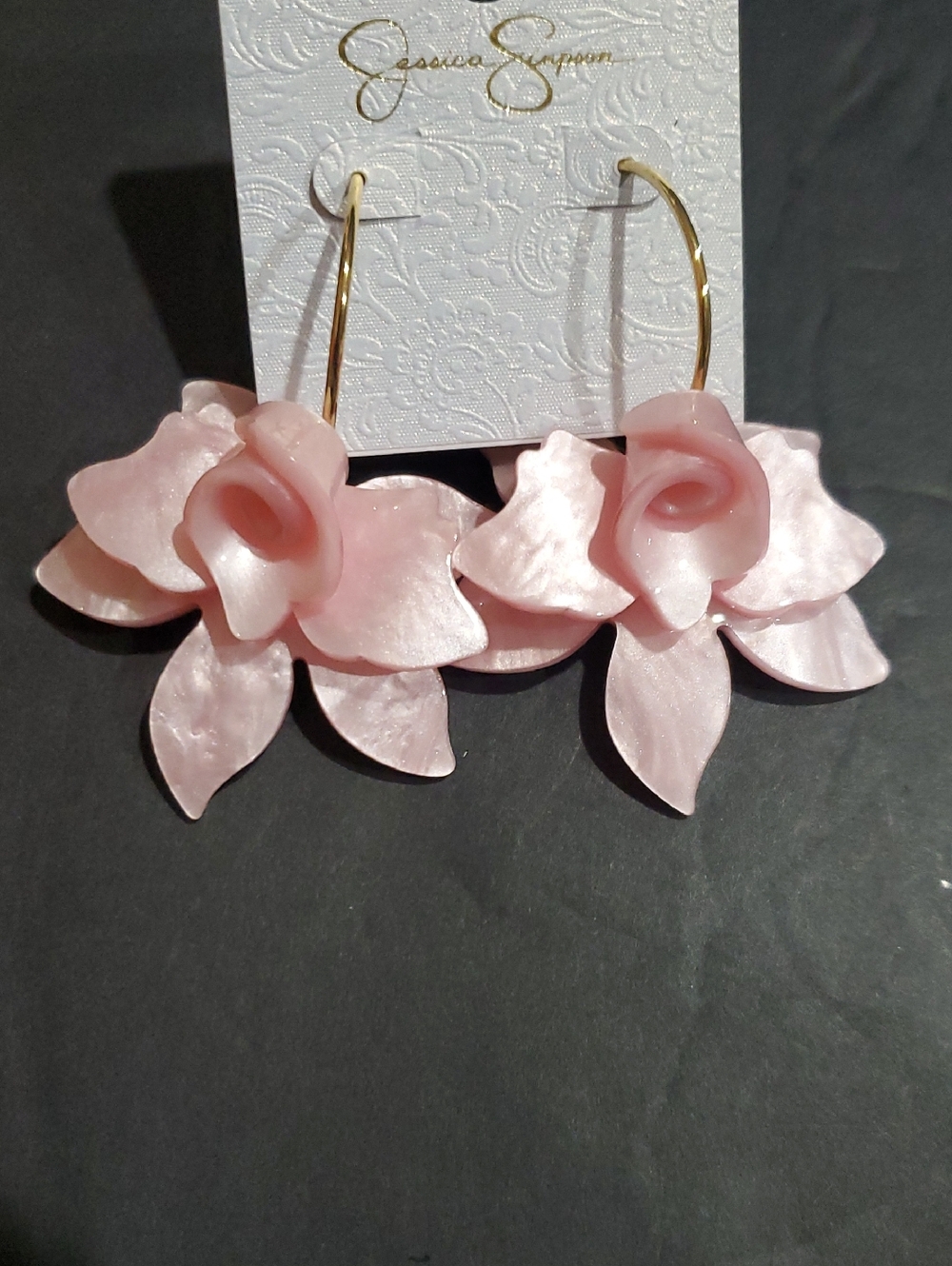 Jessica Simpson gold tone resin acrylic pink Orchid flower style earrings new